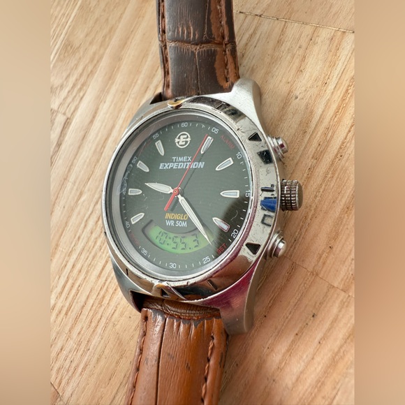 Vintage Timex expedition mens analog digital watch NEW BATTERY - Picture 3 of 12